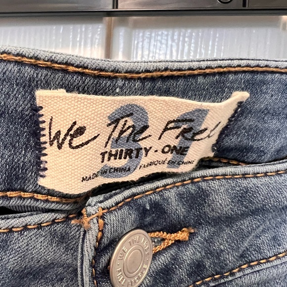 Free People Jeans! Excellent condition. Worn once! - Picture 3 of 4